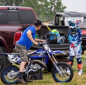 Meet your Posher, Dustin